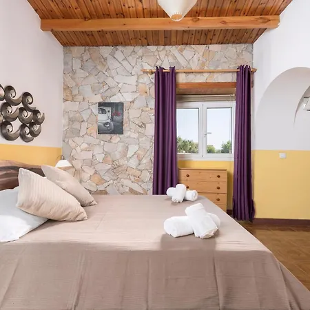 Home2book Quiet With Private Pool Semesterbostad