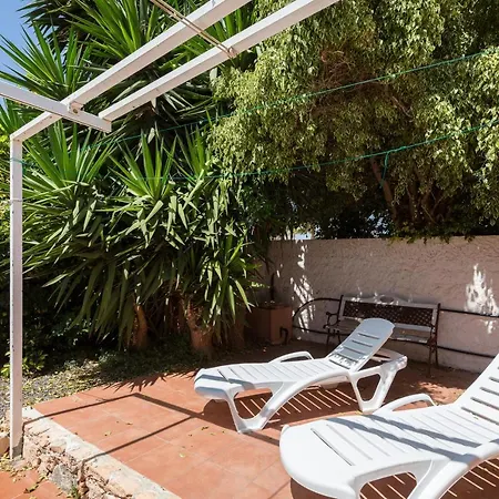 Vakantiehuis Home2book Quiet With Private Pool