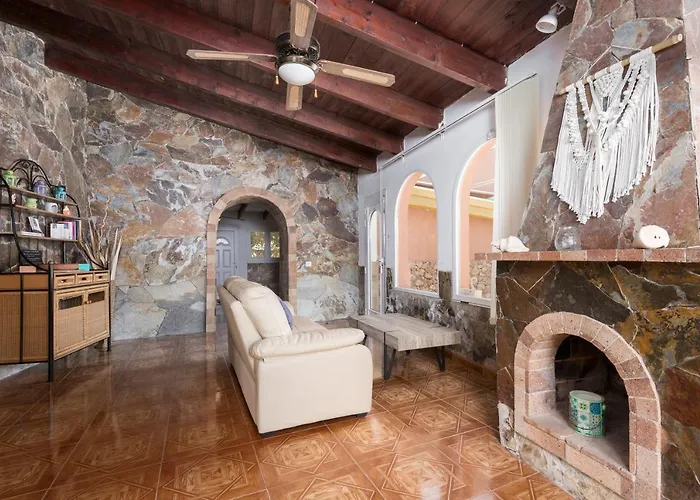 Home2book Quiet With Private Pool Дом отдыха