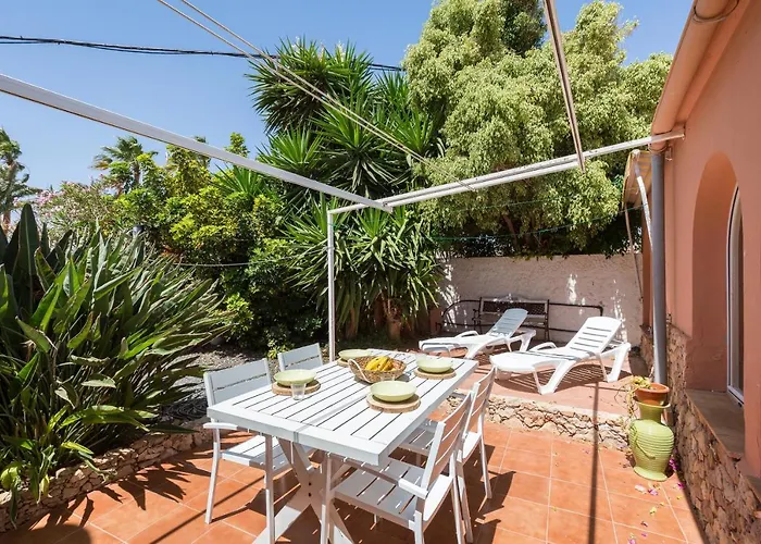 Дом отдыха Home2book Quiet With Private Pool *