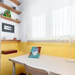 Home2book Quiet With Private Pool Triquivijate