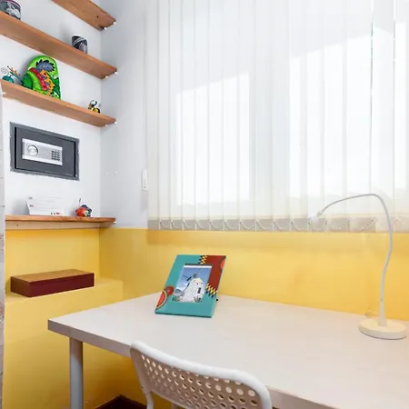 Home2book Quiet With Private Pool Triquivijate