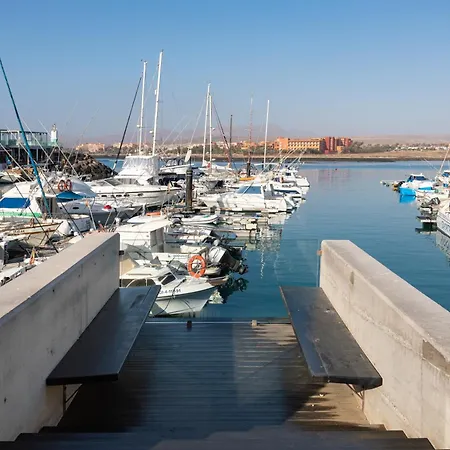 Home2book Quiet With Private Pool Triquivijate