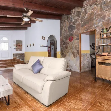Semesterbostad Home2book Quiet With Private Pool